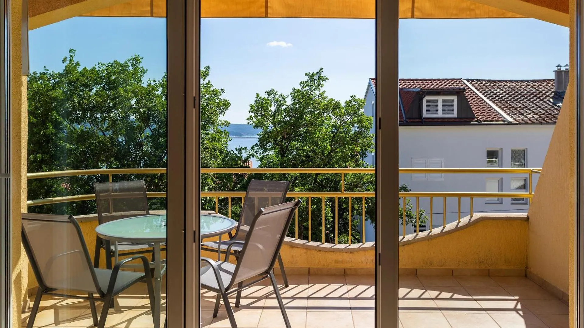 Beautiful Apartment In Dramalj With Wifi